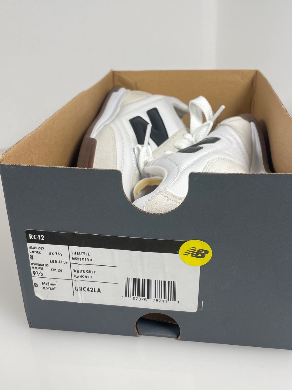 Women's New Balance RC42 Low Top Lace-Up White Leather Sneaker Sz 9.5 - Picture 5 of 6